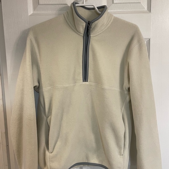 Quarter zip Uniqlo sweater - Picture 1 of 3